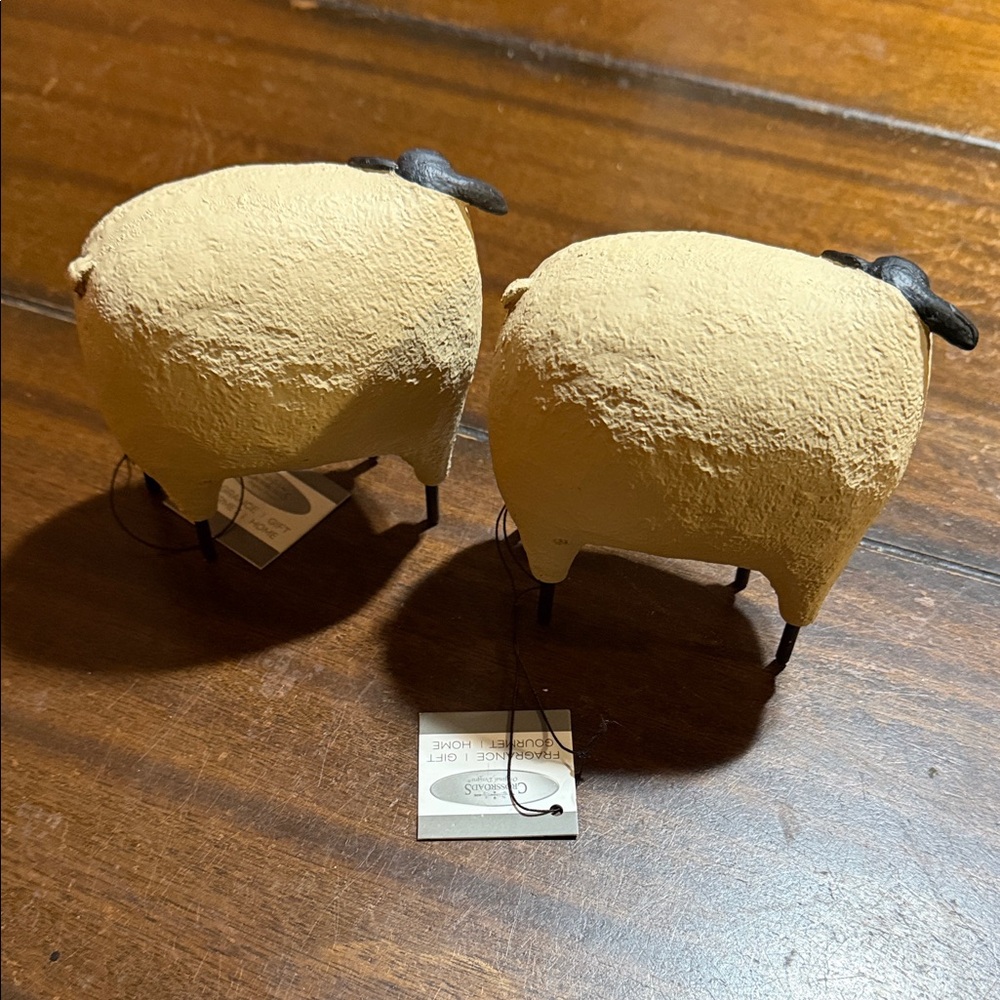 RESIN SHEEP .Set of Two Tan Sheep Figurines - Picture 5 of 5